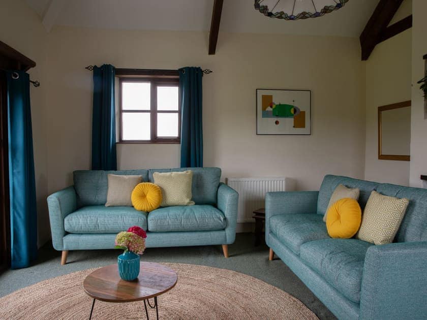 First floor Living room | Rose Cottage - Woodlands Manor Farm, Woodford, near Bude