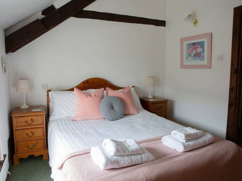 Double bedroom | Rose Cottage - Woodlands Manor Farm, Woodford, near Bude