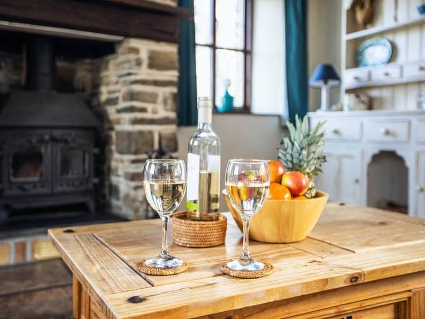 Living area | Jasmine Cottage - Woodlands Manor Farm, Woodford, near Bude