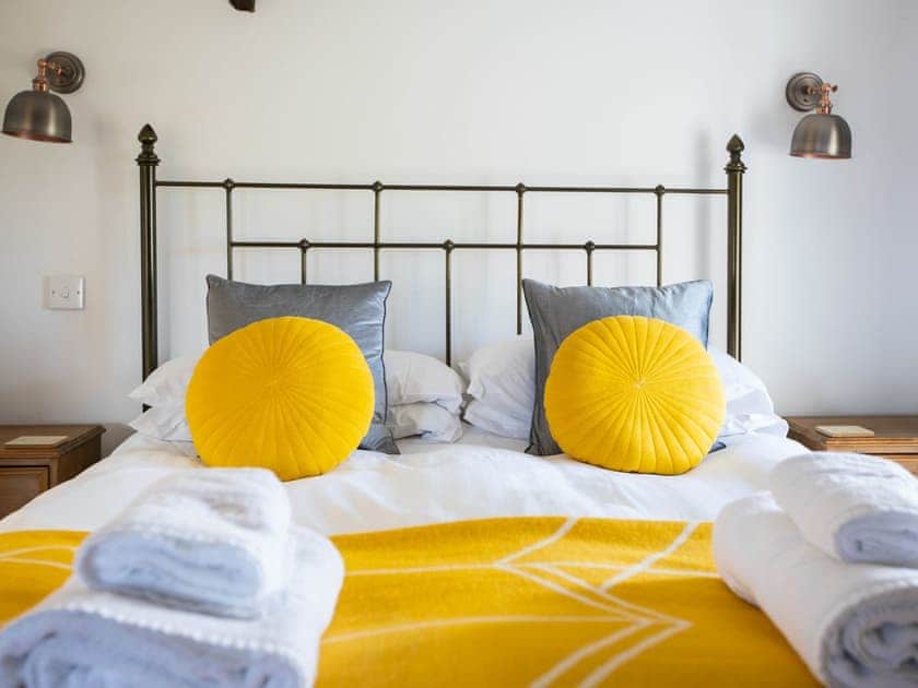 Double bedroom | Jasmine Cottage - Woodlands Manor Farm, Woodford, near Bude