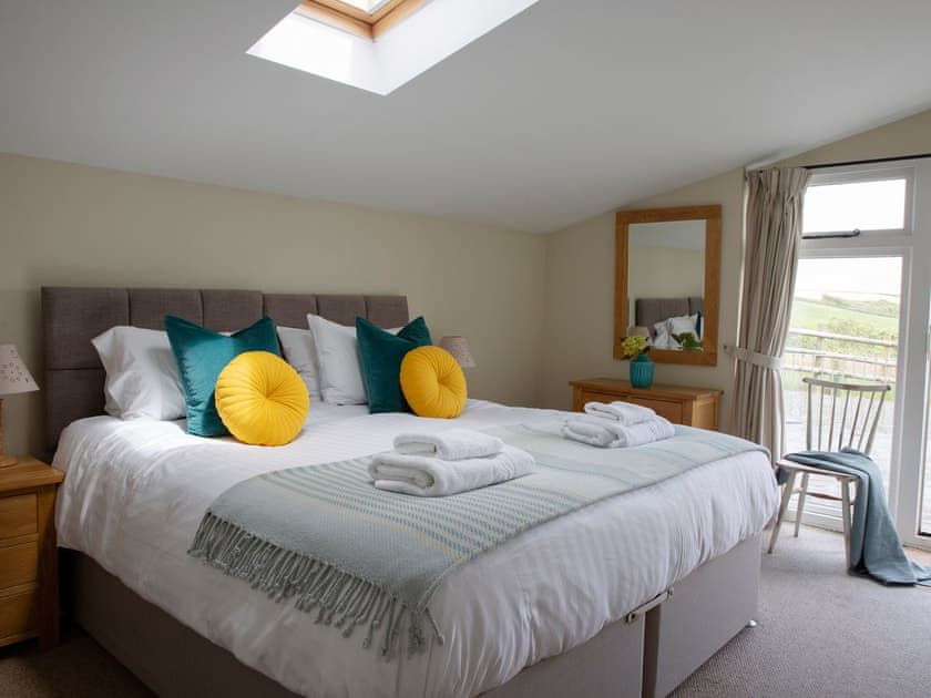 Double bedroom | The Stables - Woodlands Manor Farm, Woodford, near Bude