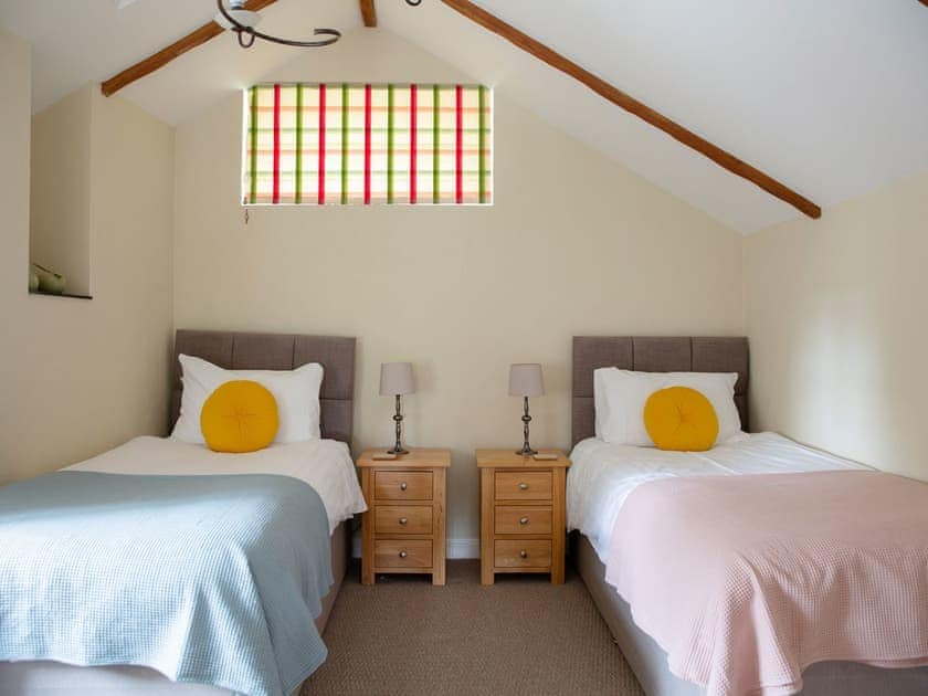 Twin bedroom | The Stables - Woodlands Manor Farm, Woodford, near Bude