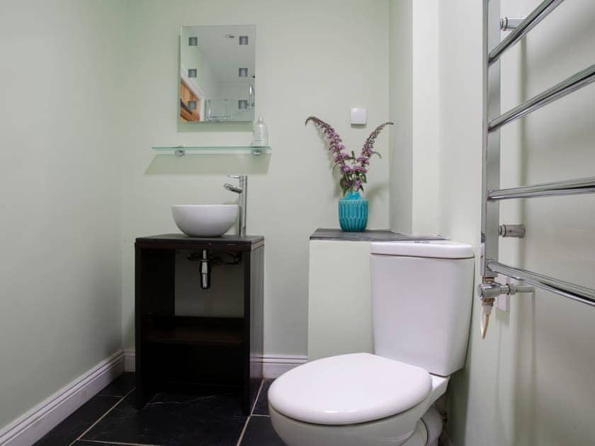 Bathroom | The Stables - Woodlands Manor Farm, Woodford, near Bude