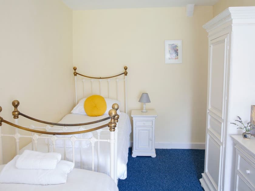 Twin bedroom | Woodlands Manor House - Woodlands Manor Farm, Woodford, near Bude