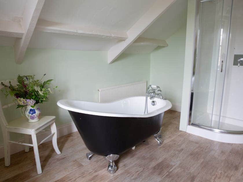 Bathroom | Woodlands Manor House - Woodlands Manor Farm, Woodford, near Bude