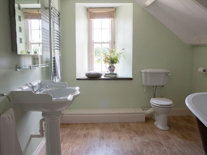 Bathroom | Woodlands Manor House - Woodlands Manor Farm, Woodford, near Bude