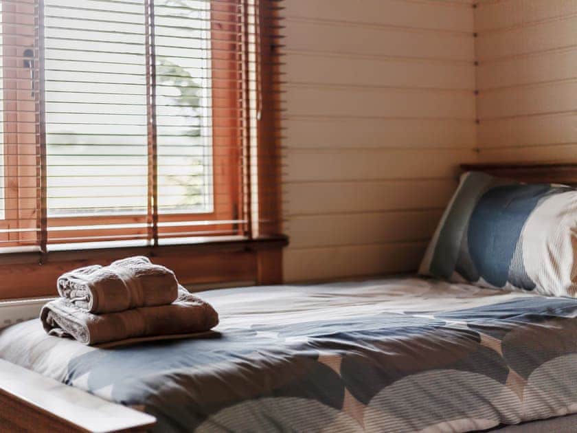 Twin bedroom | Jessica - Old Pump House Lodges, Lintlaw near Duns