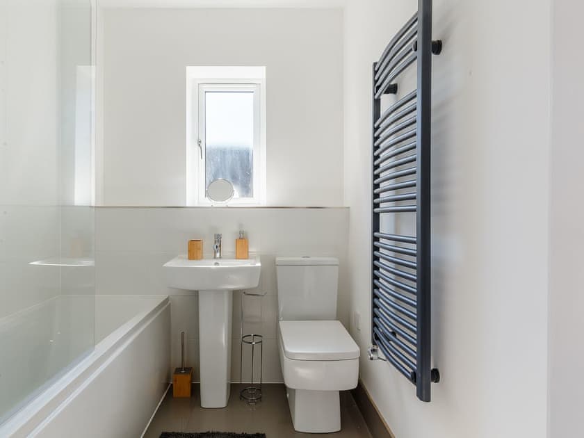 Bathroom | Blackberry Cottage, Moats Tye, near Stowmarket
