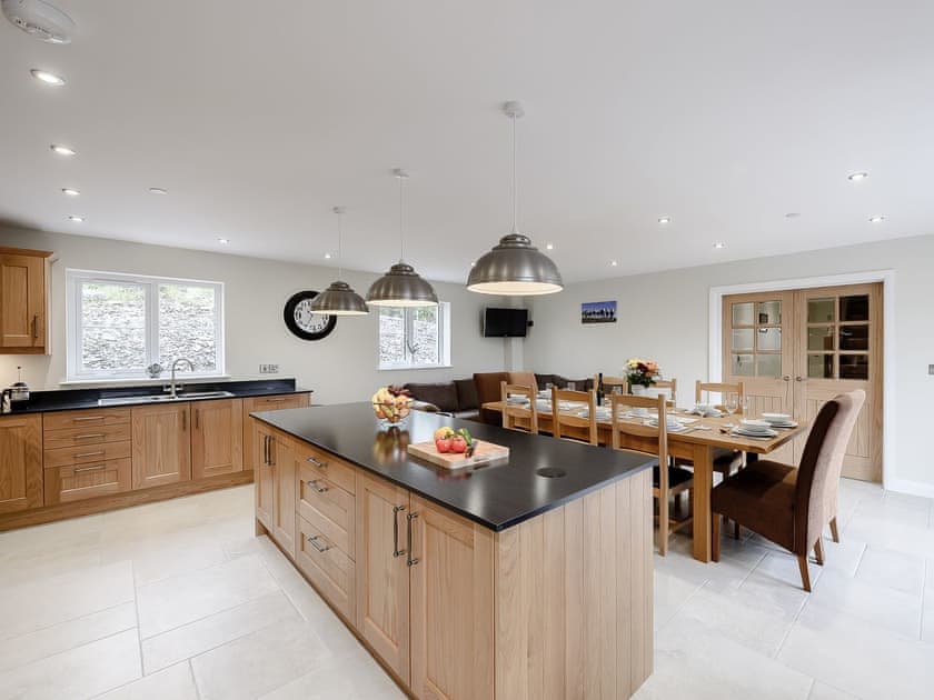 Kitchen/diner | Allt Ddu, Tregaron