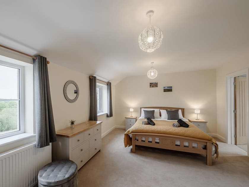 Double bedroom | Allt Ddu, Tregaron