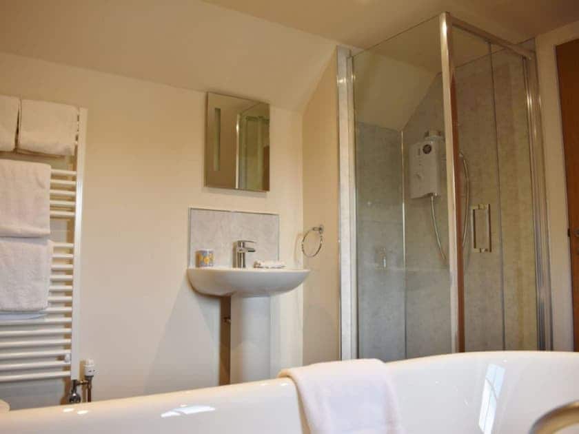 Bathroom | Heron Cottage - Kinnaird Estate Cottages, By Dunkeld, Pitlochry