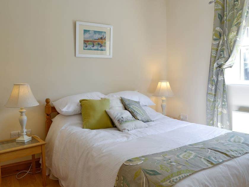 Double bedroom | Curlew Cottage, Lockerbie, near Moffat
