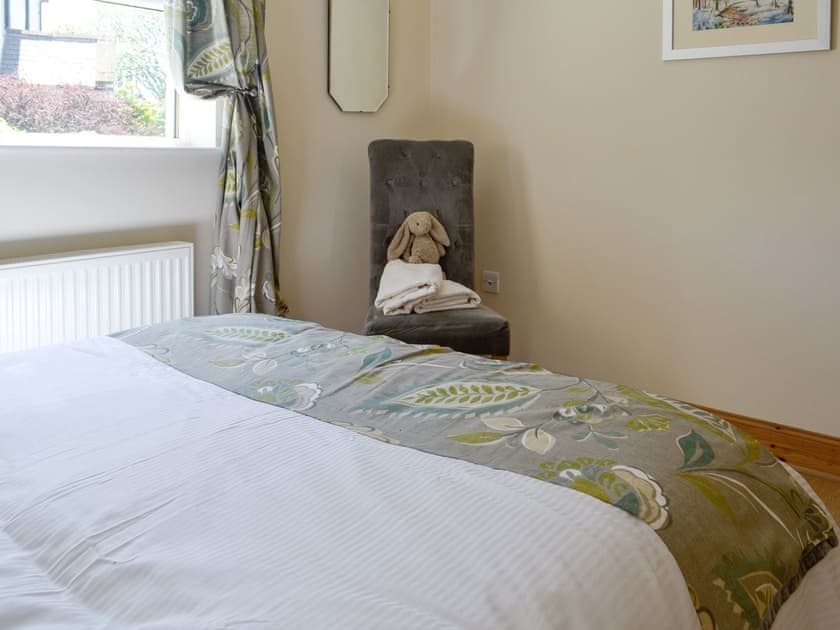 Double bedroom | Curlew Cottage, Lockerbie, near Moffat