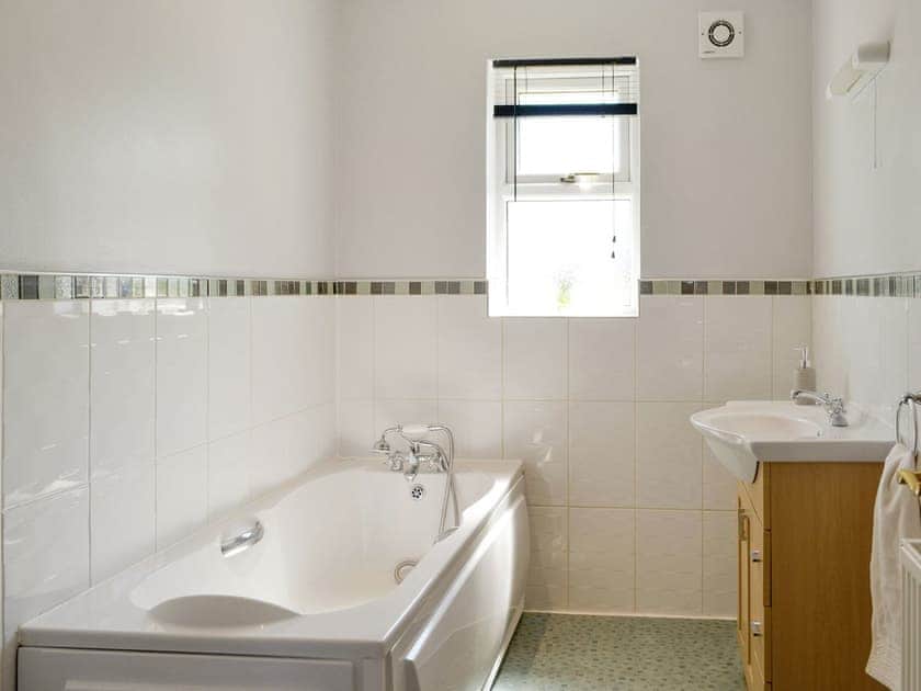 Bathroom | Curlew Cottage, Lockerbie, near Moffat