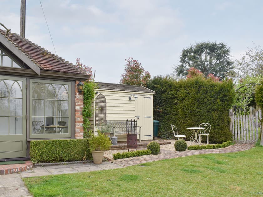 Sitting-out-area | The Little Cottage, Fittleworth, near Chichester