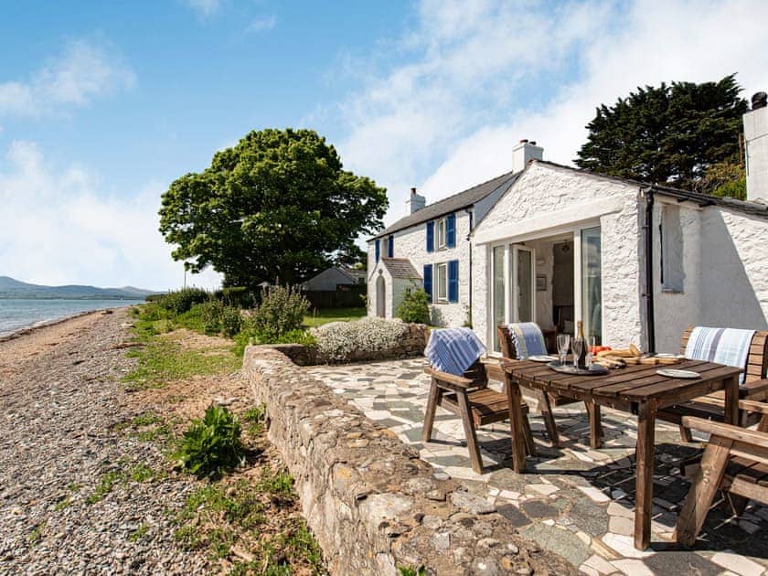 Exterior | Blue Sails - Water’s Edge Cottages, Llanfaes, Beaumaris, Anglesey