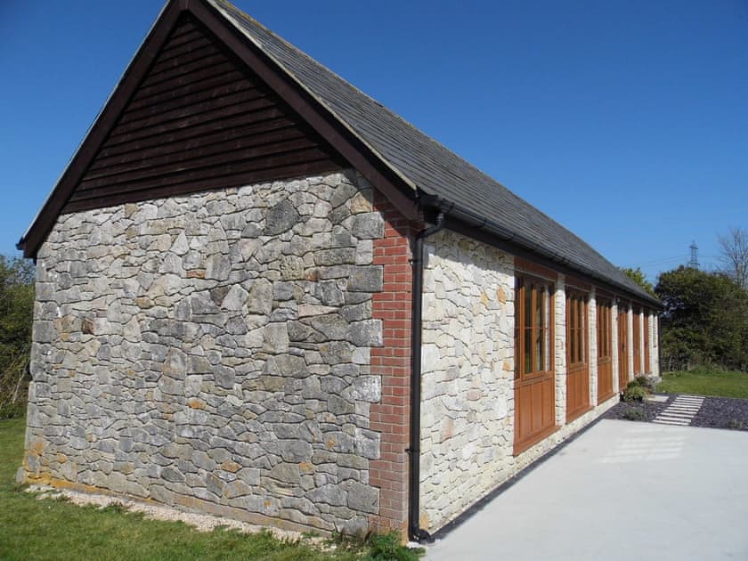 Lovely single-storey barn conversion | Fossils’ End, Chickerell, near Weymouth