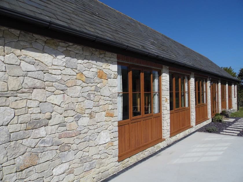 Lovely single-storey barn conversion | Fossils’ End, Chickerell, near Weymouth