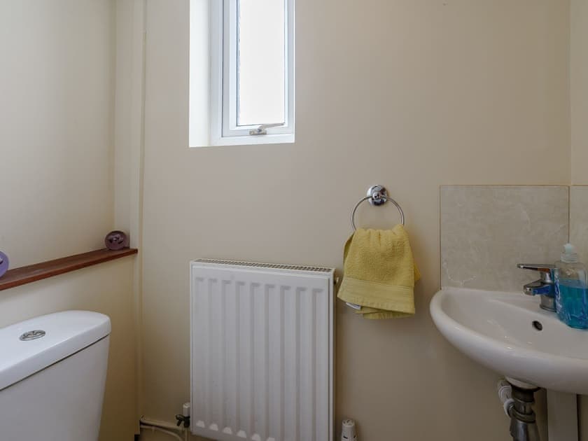 Bathroom | Cherry Trees, Port Lion