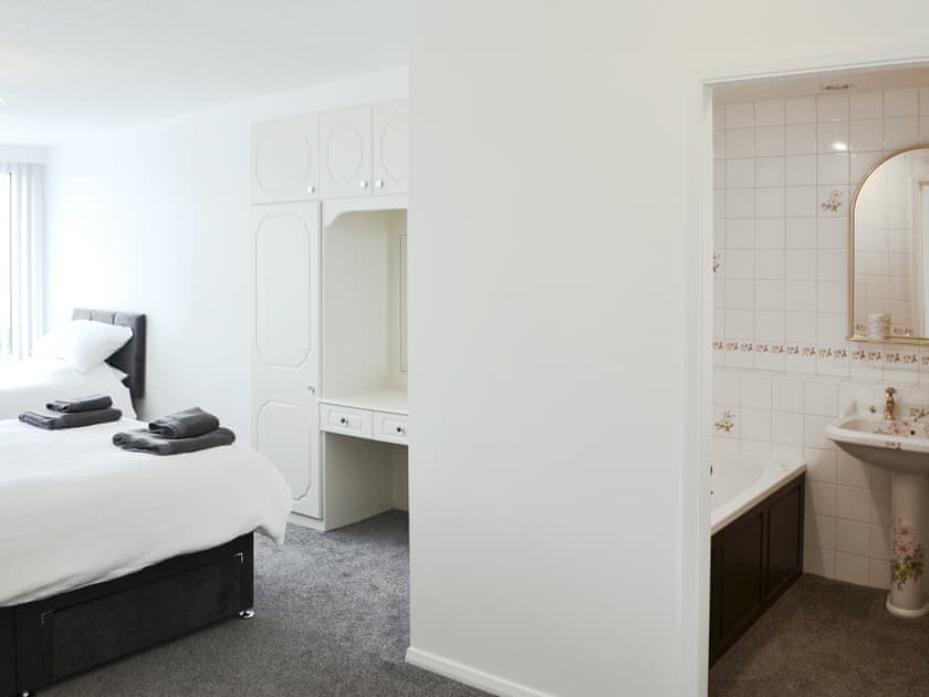 En-suite | Dunpullin, Bedlington