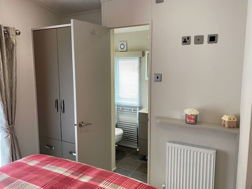 Double bedroom | Sunflower Retreat - Percy Woods Golf and Country Retreat, Swarland, near Morpeth