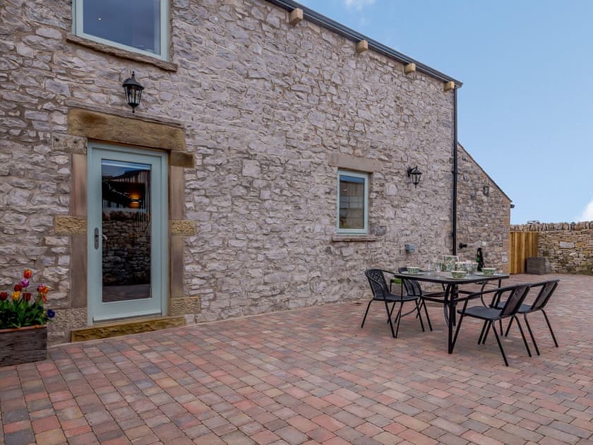 Garden | Wheston House Farm Holiday Cottages- Stable View - Wheston House Farm Holiday Cottages, Tideswell