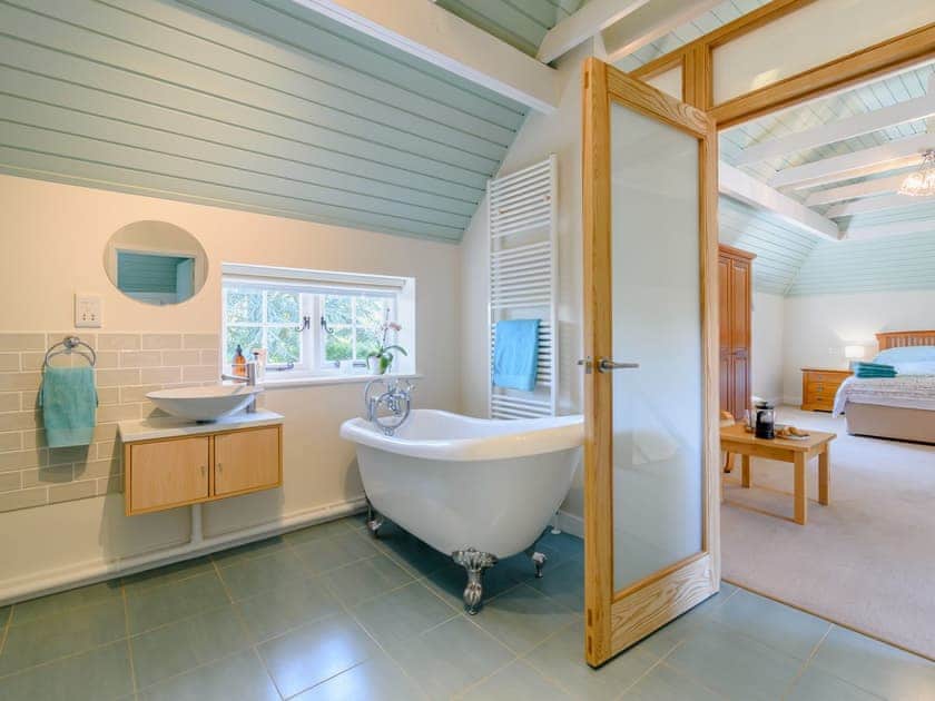 Bathroom | The Hideaway @ The Den, Tunstall, near Sittingbourne