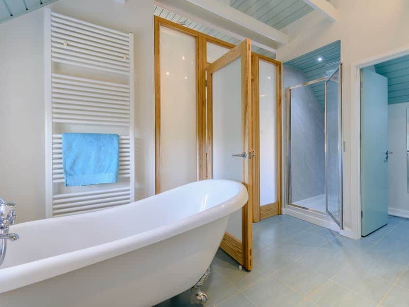 Bathroom | The Hideaway @ The Den, Tunstall, near Sittingbourne