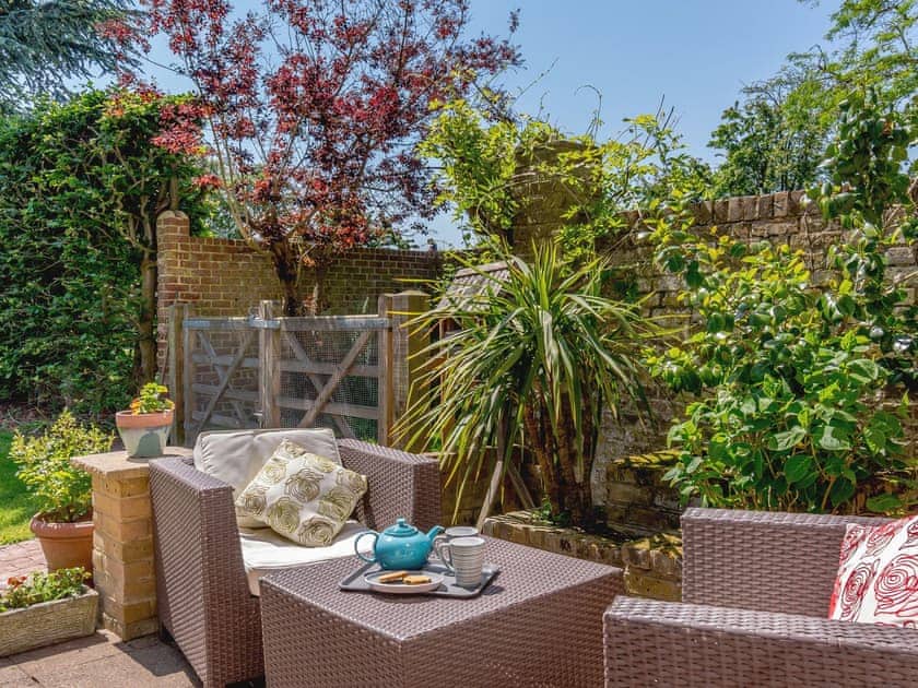 Sitting-out-area | The Hideaway @ The Den, Tunstall, near Sittingbourne