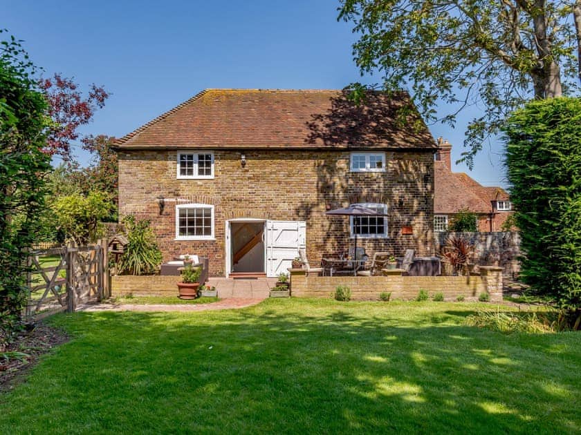 Garden and grounds | The Hideaway @ The Den, Tunstall, near Sittingbourne