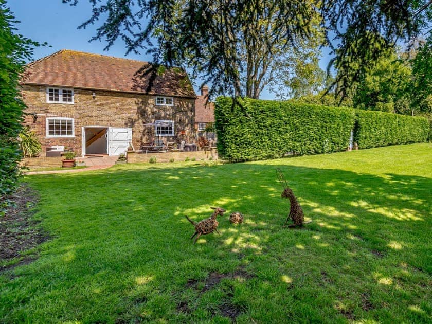 Garden and grounds | The Hideaway @ The Den, Tunstall, near Sittingbourne