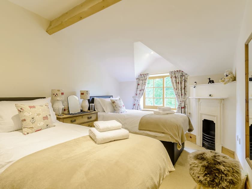 Twin bedroom | Tranmire Cottage, Lastingham