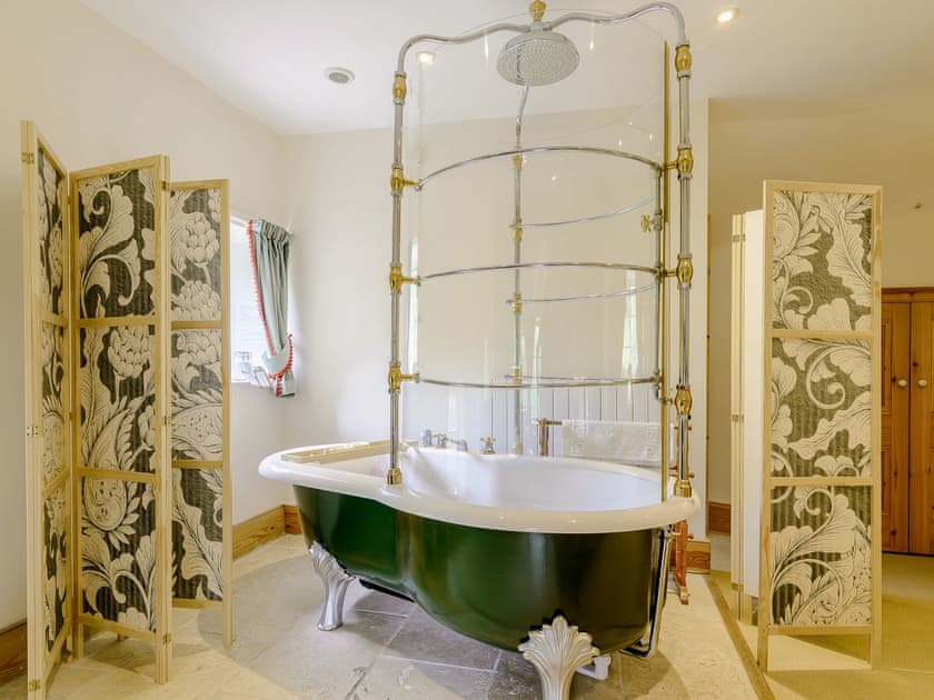Bathroom | Tranmire Cottage, Lastingham