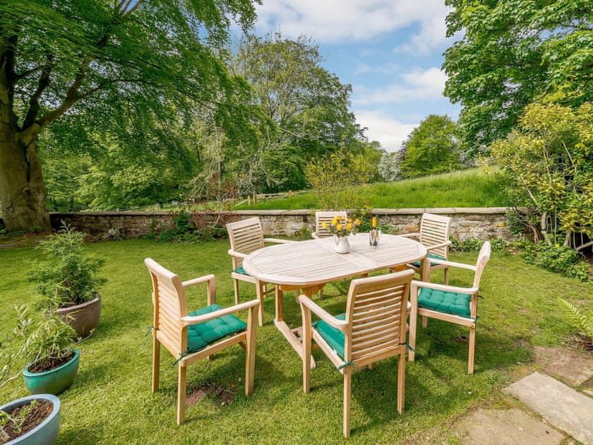 Sitting-out-area | Tranmire Cottage, Lastingham