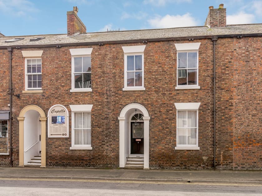 Exterior | Victoria Square, Whitby