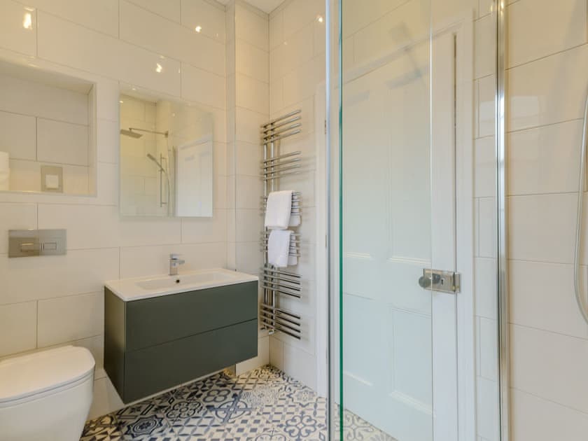Shower room | Victoria Square, Whitby