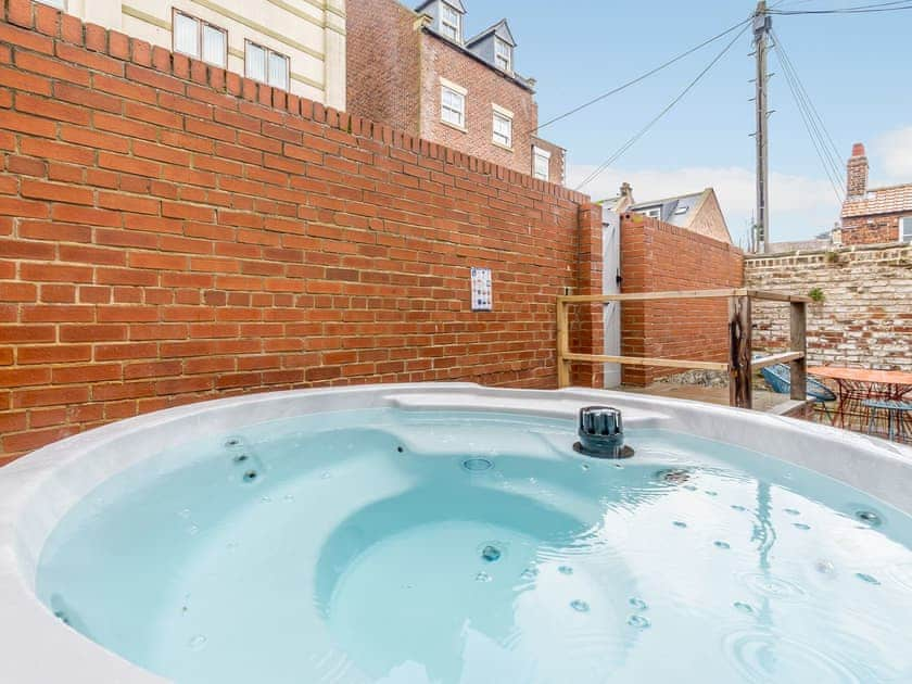 Hot tub | Victoria Square, Whitby