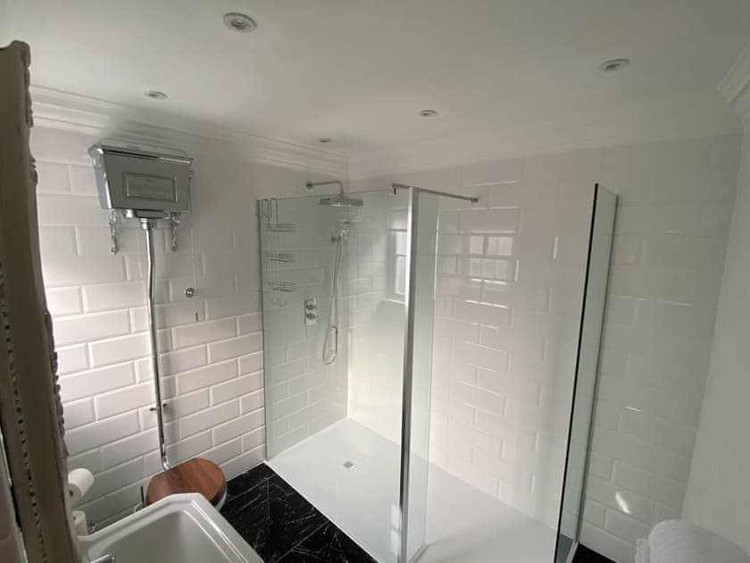 Shower room | Clan Young Suite - the Riever Collective, Berwick-on-Tweed