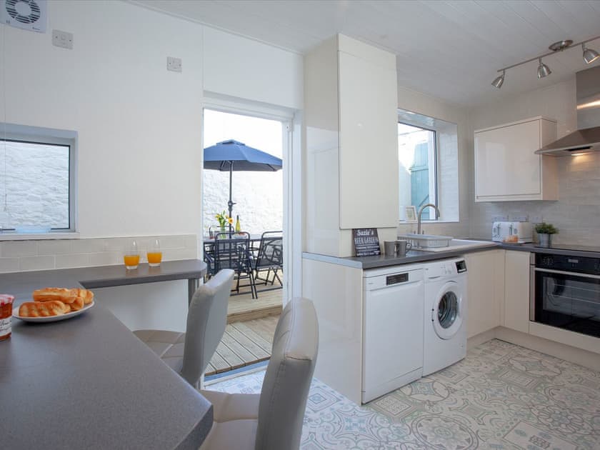 Kitchen | Suzie’s Pad, Torquay
