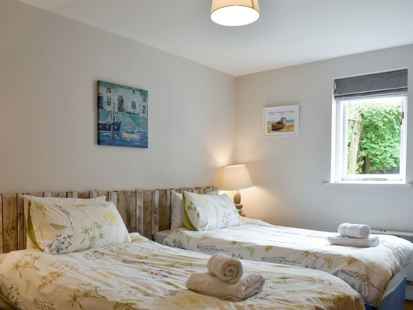 Twin bedroom | Lower Beach House, Whiting Bay