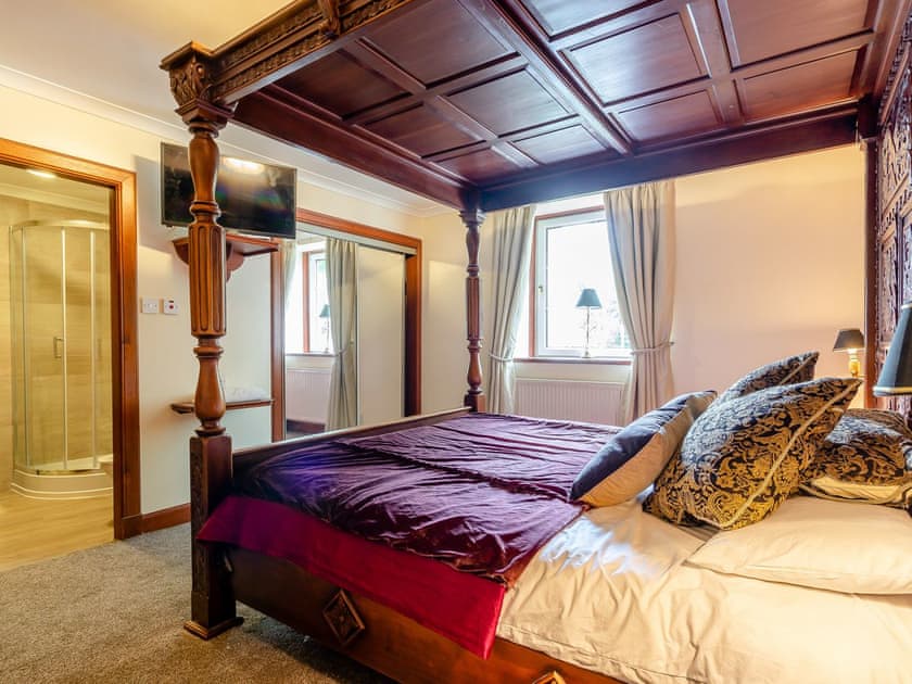 Four Poster bedroom | Dalgarven Spa House, Kilwinning, near Ayr