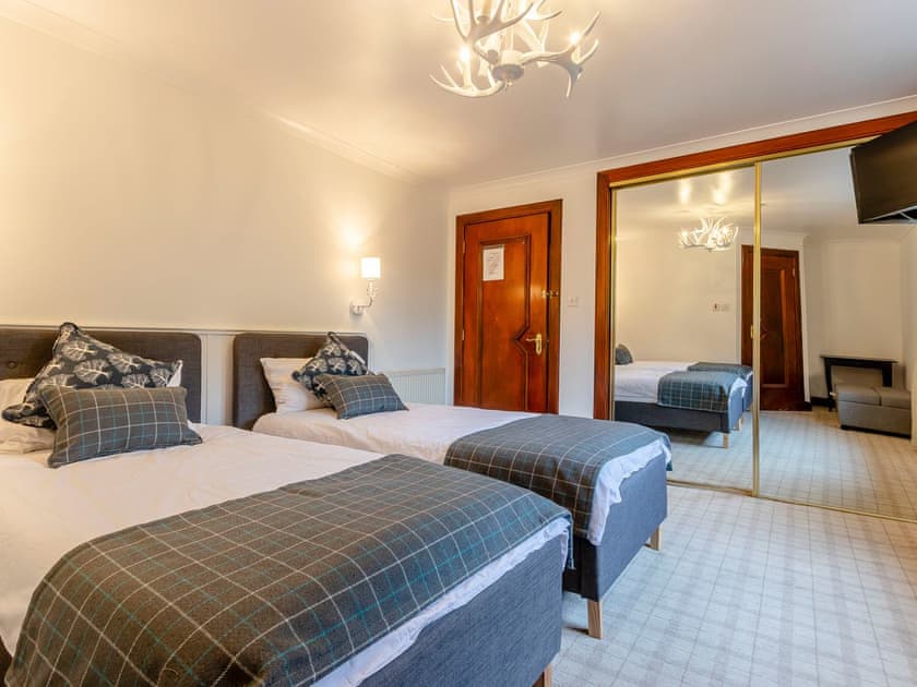 Twin bedroom | Dalgarven Spa House, Kilwinning, near Ayr