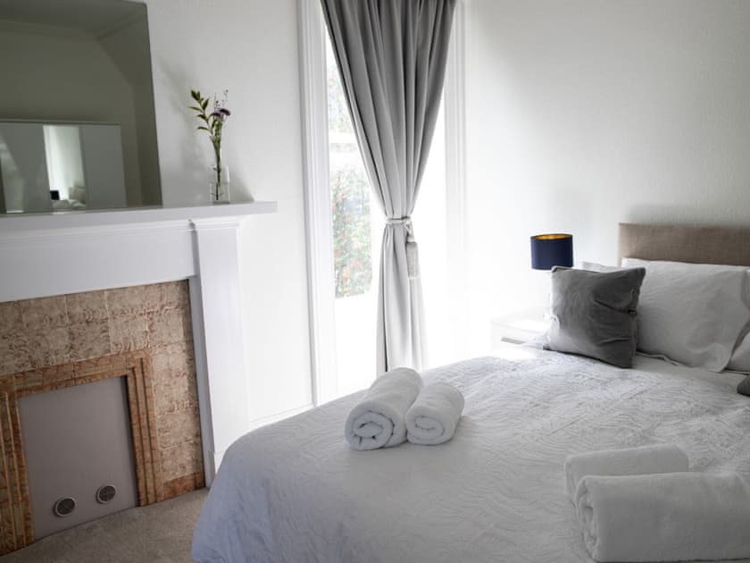 Double bedroom | Whitecraigs, Elgin