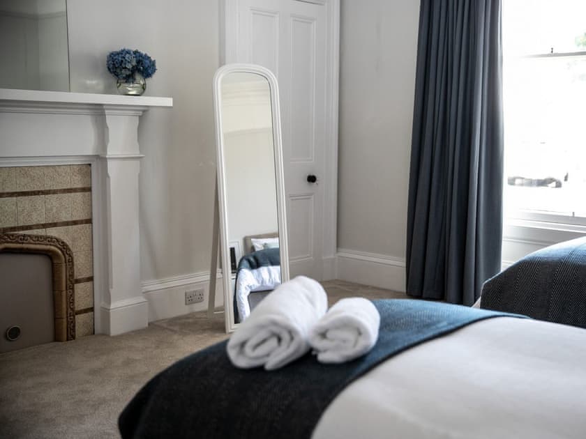 Twin bedroom | Whitecraigs, Elgin