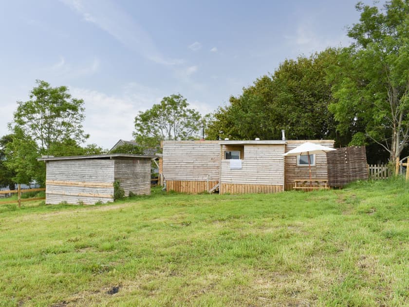 Setting | Cornfield Lodge, Shaftesbury