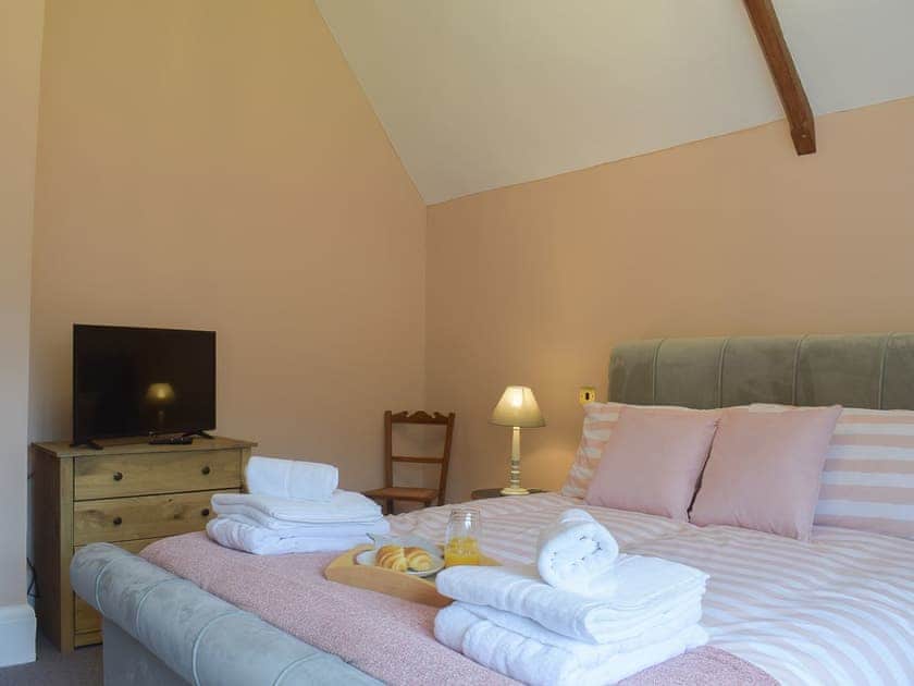 Double bedroom | The Woodshed, Letton