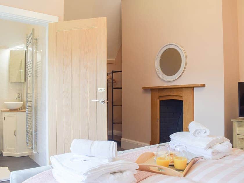 Double bedroom | The Woodshed, Letton
