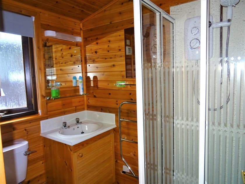 Master ensuite | Bewick Lodge - Burnside Park - Burnside Park, Keswick
