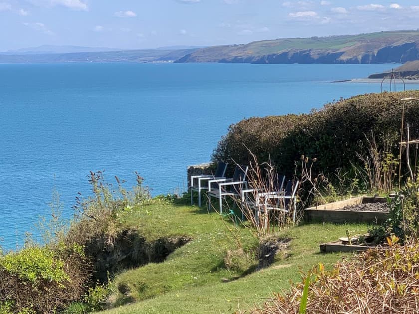 Brongwyn lane | Bristol House, New Quay