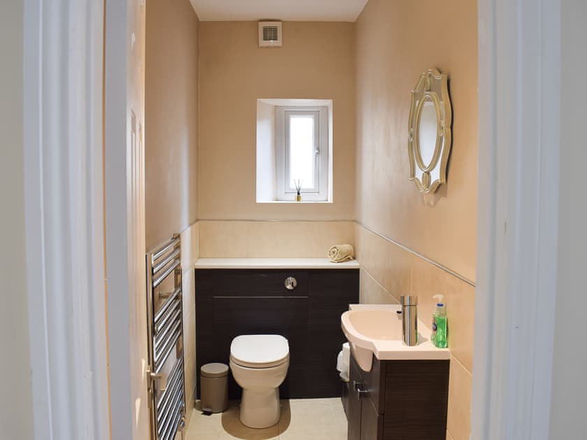 WC | Islestone House, Seahouses